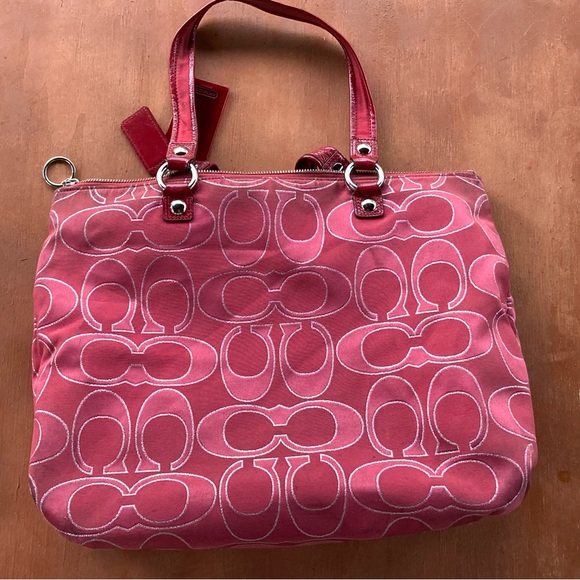 100% Authentic Coach Poppy Signature Glam Tote | Pre-loved | GUC - Picture 6 of 9